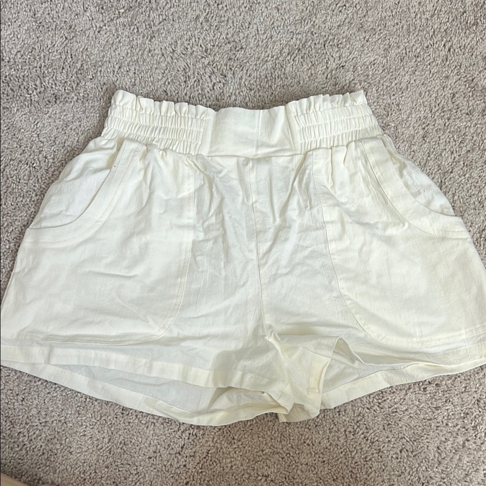 Women's Cream Elastic Waist Shorts